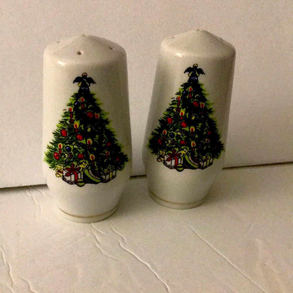 World Bazaar Holiday Christmas Tree Salt and Pepper Shakes